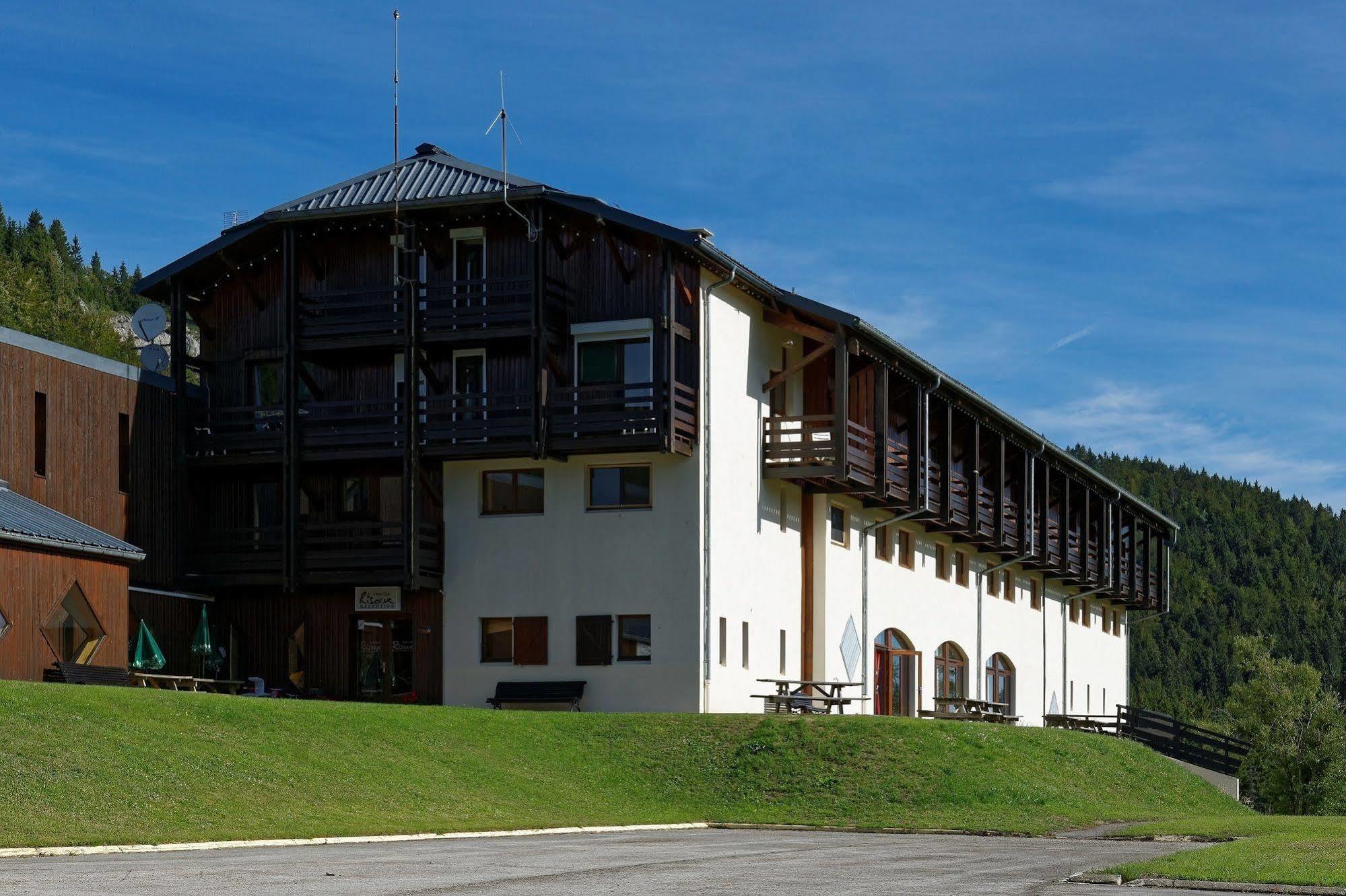 Hotel Club Le Risoux Bois-dʼAmont Zewnętrze zdjęcie